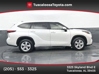 Used 2023 Toyota Highlander LE