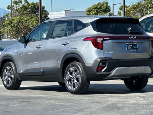 New 2026 Kia Seltos LX image 6