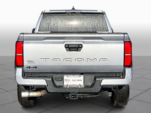 Certified 2024 Toyota Tacoma TRD Off-Road image 5