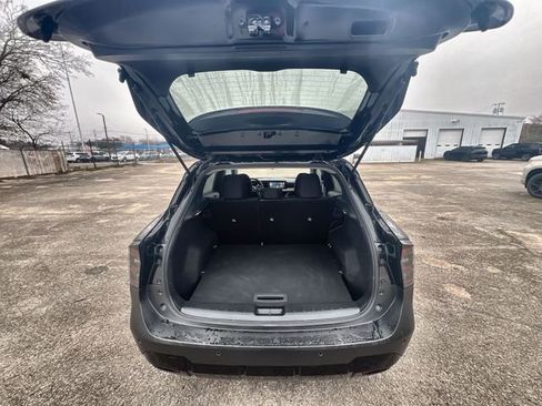 Used 2025 Nissan Kicks SV image 25