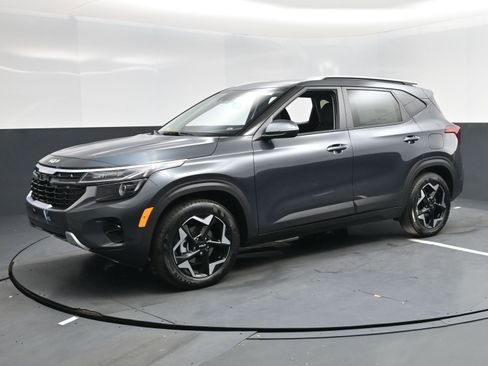 New 2026 Kia Seltos S image 2