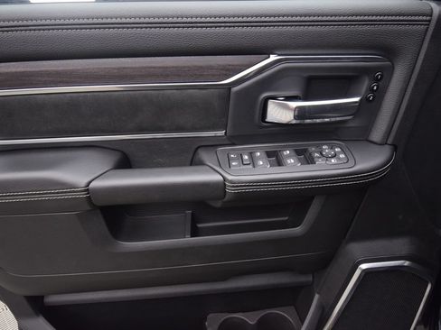 New 2026 RAM 2500 Laramie AWD/4WD image 33