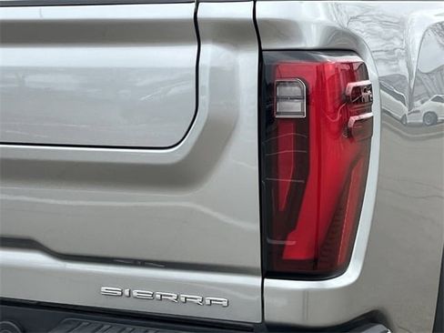 Used 2024 GMC Sierra 2500 Denali w/ Denali Reserve Package image 7