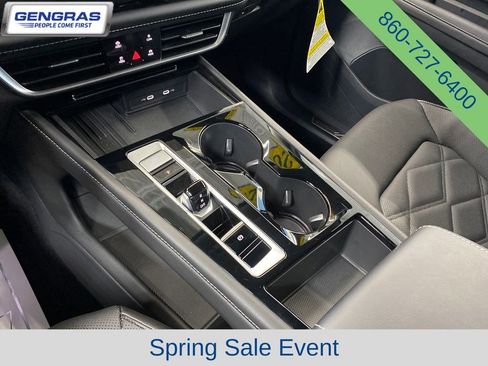 Used 2025 Volkswagen Atlas SE AWD/4WD image 15