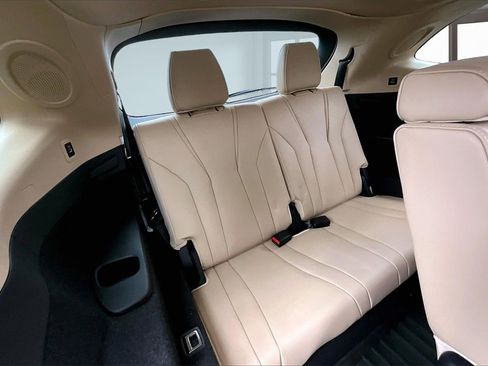 Certified 2025 Acura MDX w/ Advance Package image 28