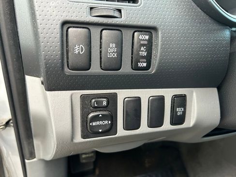 Used 2007 Toyota Tacoma PreRunner RWD image 17