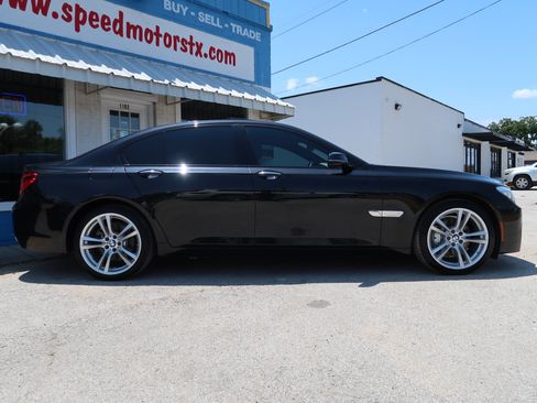 Used 2015 BMW 740i RWD image 4