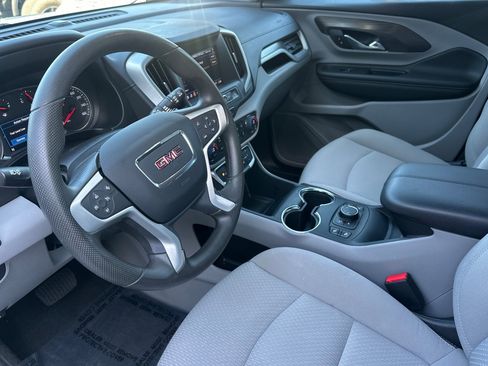 Used 2023 GMC Terrain SLE w/ Driver Convenience Package image 10