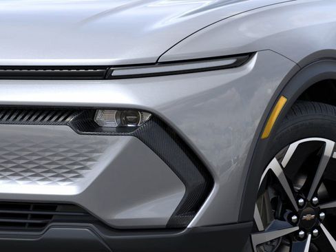 New 2026 Chevrolet Equinox EV LT image 11