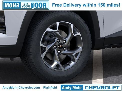 New 2026 Chevrolet Trax LT w/ Driver Confidence Package FWD image 9