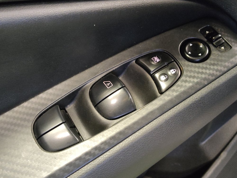 Used 2024 Nissan Altima 2.5 SV FWD image 27