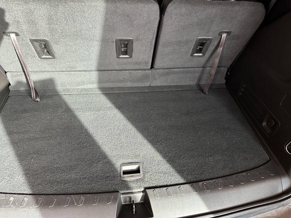 Used 2019 Chevrolet Traverse Premier AWD/4WD image 23