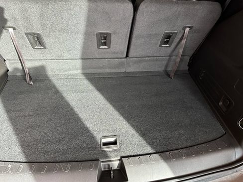 Used 2019 Chevrolet Traverse Premier AWD/4WD image 23
