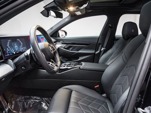 Used 2026 BMW 530i w/ M Sport Package RWD image 19