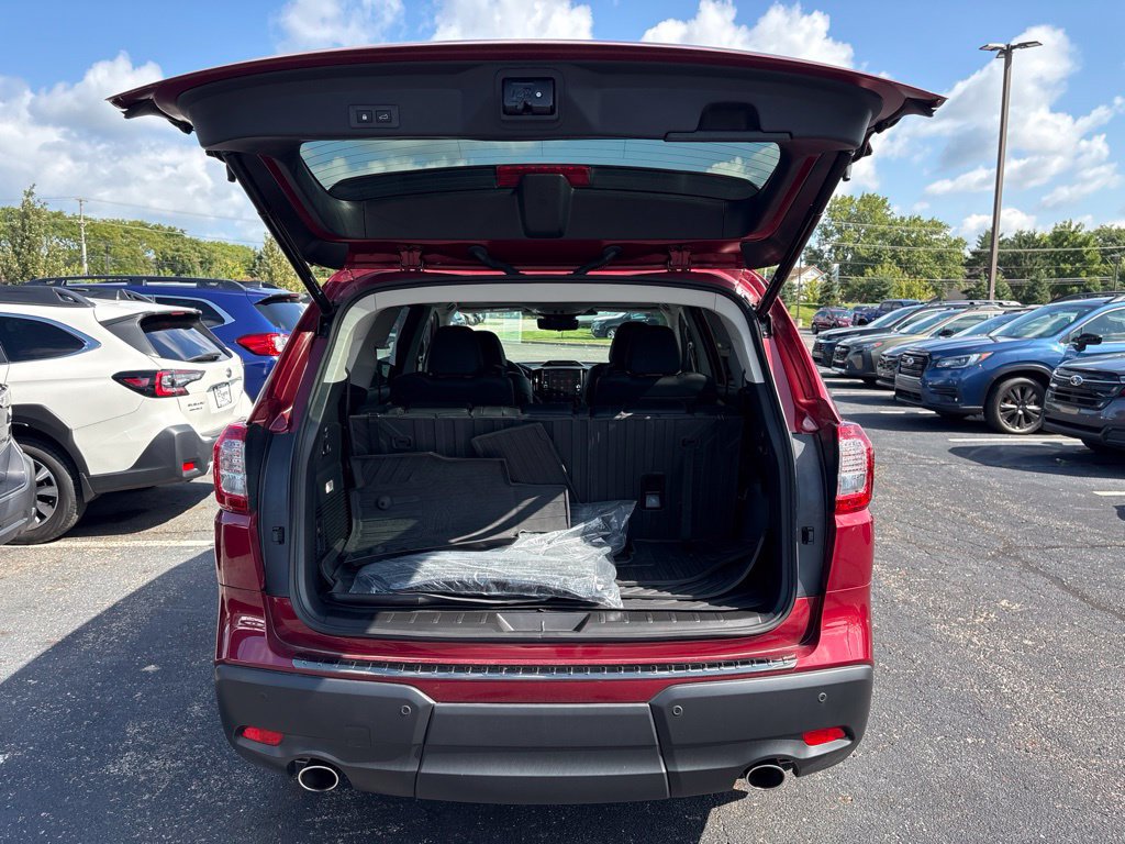Certified 2026 Subaru Ascent Bronze Edition w/ Onyx Package AWD/4WD image 8