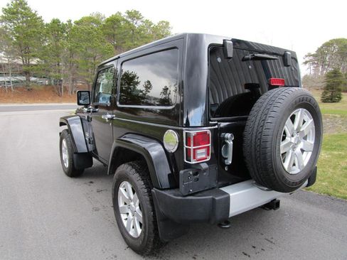 Used 2012 Jeep Wrangler Sahara w/ Dual Top Group image 8