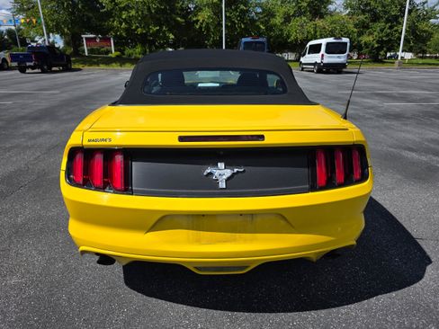 Used 2016 Ford Mustang Convertible w/ Equipment Group 051A RWD image 4