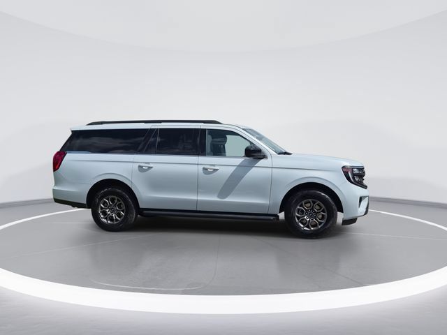 Used 2025 Ford Expedition Max Active RWD image 9