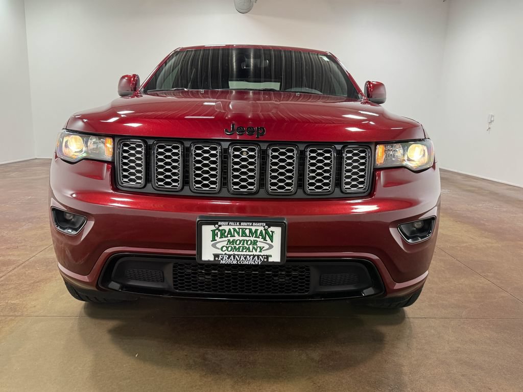 Used 2022 Jeep Grand Cherokee Laredo X AWD/4WD image 40