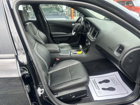 Used 2021 Dodge Charger SXT w/ Leather Interior Group RWD image 14