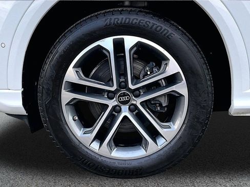 Used 2025 Audi Q5 Premium w/ Convenience Package image 34