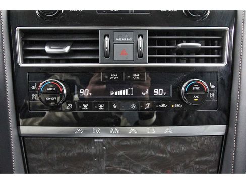 Used 2024 Nissan Armada Platinum w/ Captain's Chairs Package image 26