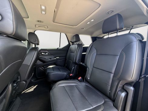 Used 2021 Chevrolet Traverse RS AWD/4WD image 27