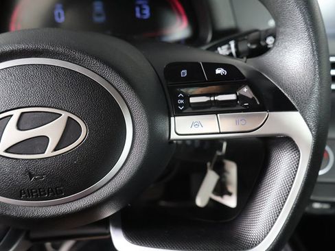 Used 2025 Hyundai Elantra SE FWD image 36