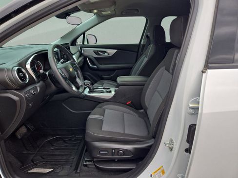 Used 2025 Chevrolet Blazer LT w/ LPO, Floor Liner Package FWD image 22