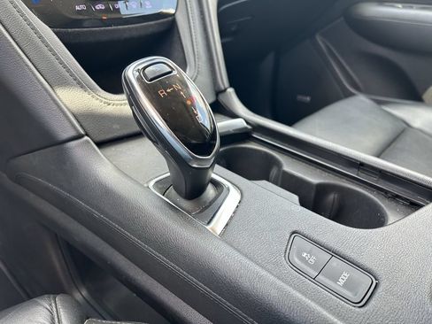 Used 2018 Cadillac XT5 Premium Luxury FWD image 22