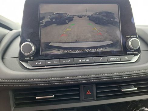 Used 2026 Nissan Rogue SV image 11