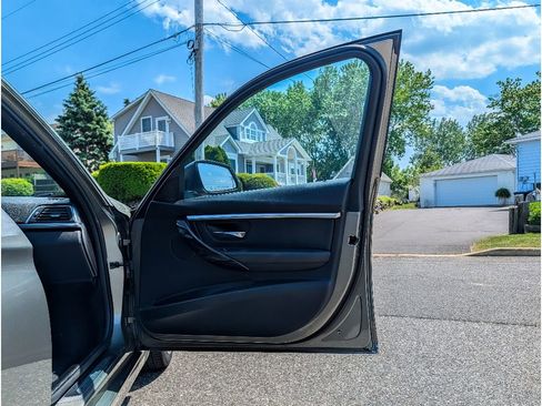 Used 2018 BMW 330i Sedan RWD image 14