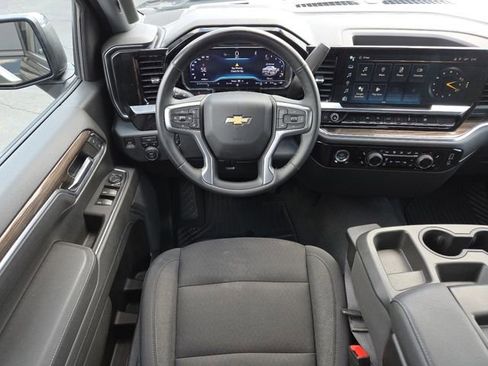 Used 2023 Chevrolet Silverado 1500 LT AWD/4WD image 26