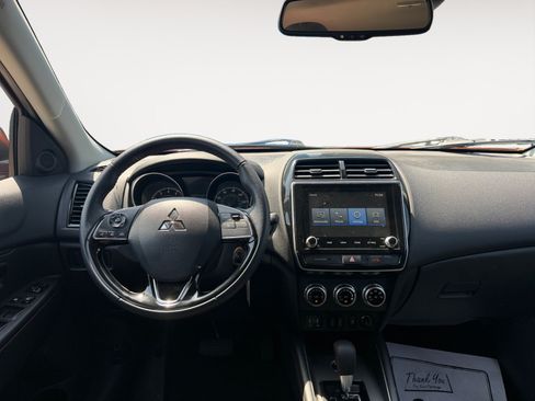 Used 2025 Mitsubishi Outlander Sport AWD image 10