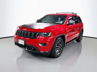 Used 2019 Jeep Grand Cherokee Trailhawk w/ Trailhawk Luxury Group AWD/4WD video 1
