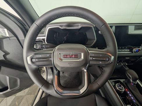 New 2026 GMC Canyon Elevation w/ Convenience Package image 17