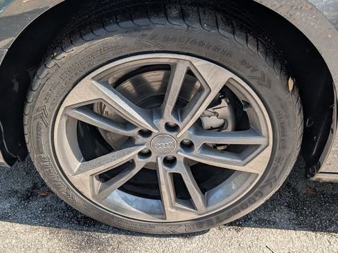 Used 2019 Audi A4 2.0T Premium FWD image 18