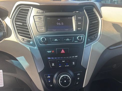 Used 2017 Hyundai Santa Fe Sport FWD image 5