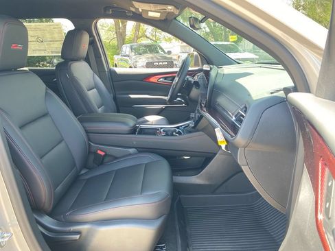 New 2026 Chevrolet Traverse Z71 w/ Driver Confidence Package AWD/4WD image 39