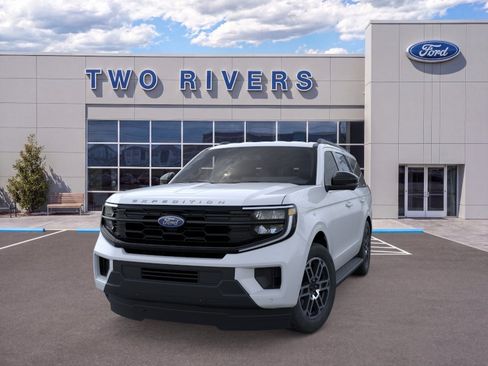 New 2026 Ford Expedition Active AWD/4WD image 2