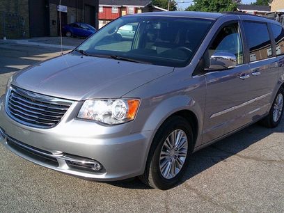 Used 2015 Chrysler Town & Country Touring-L w/ Driver Convenience Group
