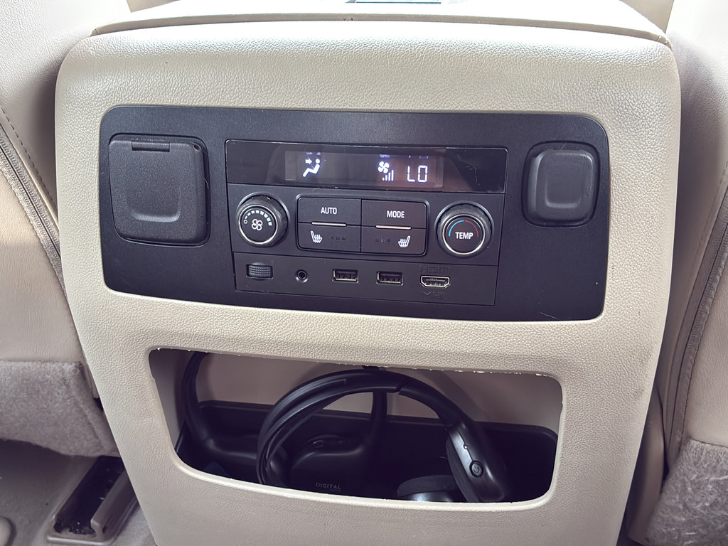 Used 2019 GMC Yukon Denali w/ Denali Ultimate Package RWD image 17