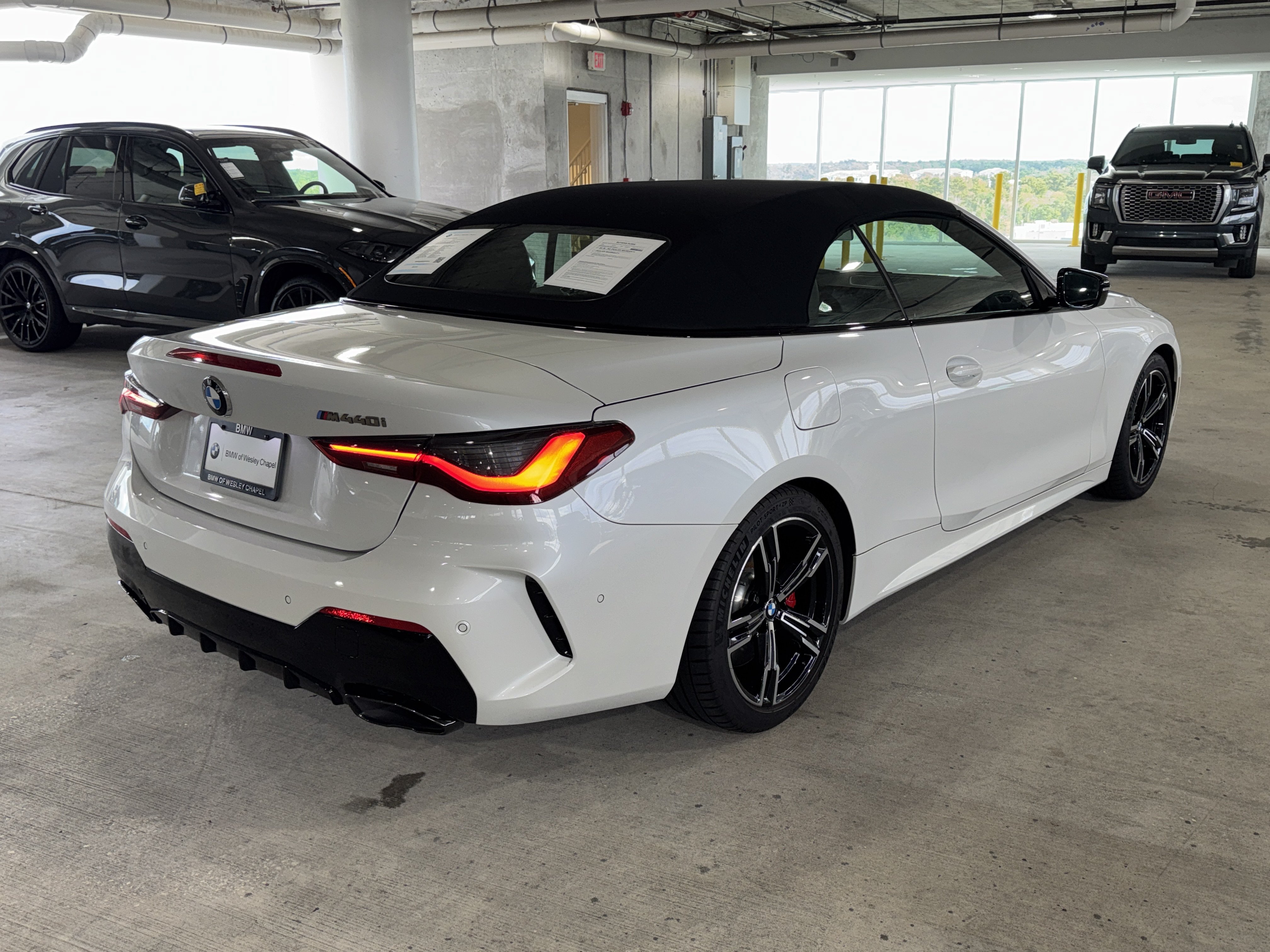 Used 2023 BMW M440i Convertible w/ Premium Package RWD image 11