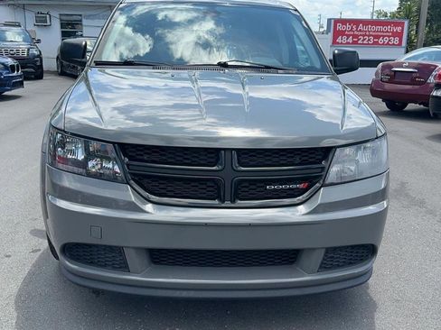 Used 2020 Dodge Journey SE w/ Blacktop Package FWD image 3