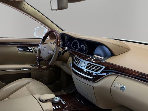 Used 2010 Mercedes-Benz S 550 4MATIC image 28
