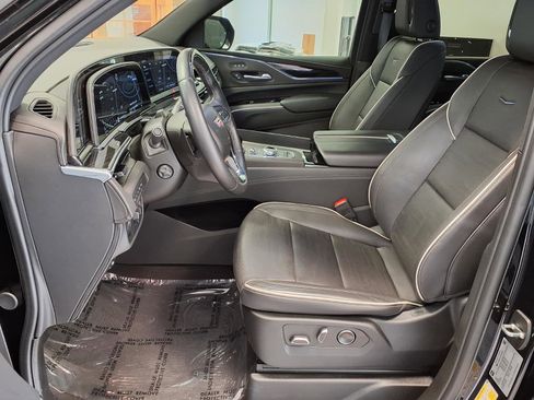 Certified 2024 Cadillac Escalade Sport AWD/4WD image 22