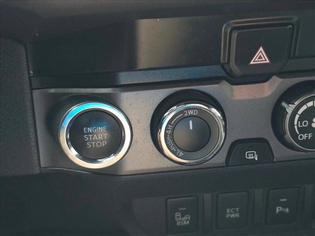 Used 2020 Toyota Tacoma TRD Off-Road w/ Technology Package AWD/4WD image 26