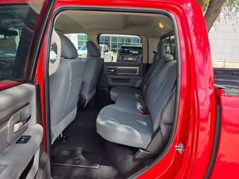 Used 2019 RAM 1500 Classic SLT RWD image 21