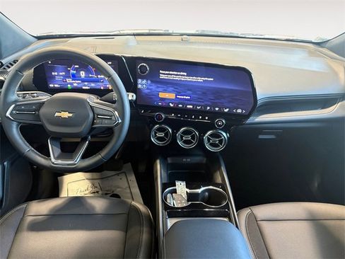 Used 2025 Chevrolet Blazer EV LT image 8