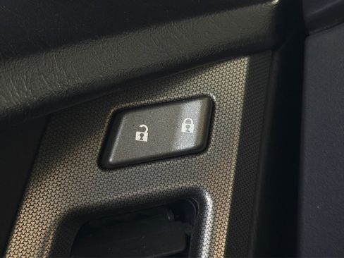 Used 2004 Cadillac XLR RWD image 34